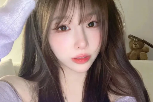 色字头上一把刀！知名女星曝陈小春“猛料” 告知酒店房号 人设崩塌